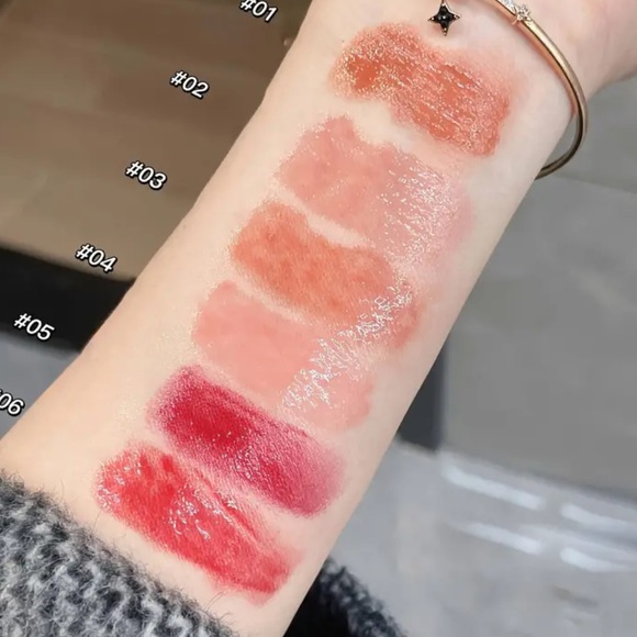 NWT SHEER LIPSTICK COLOR #05 - Picture 2 of 4